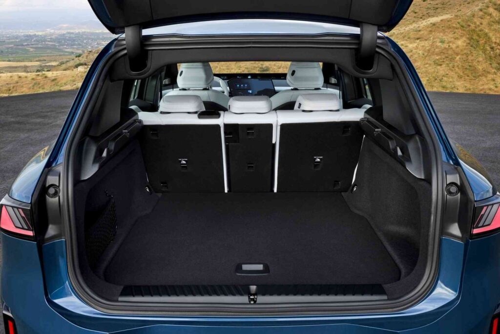 The new BMW iX3 boot